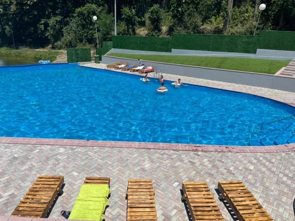 ホテル Jezero Kudrec Smederevska Palanka エクステリア 写真